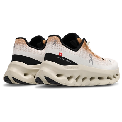 On Cloudtilt - Almond-Ivory