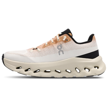 On Cloudtilt - Almond-Ivory