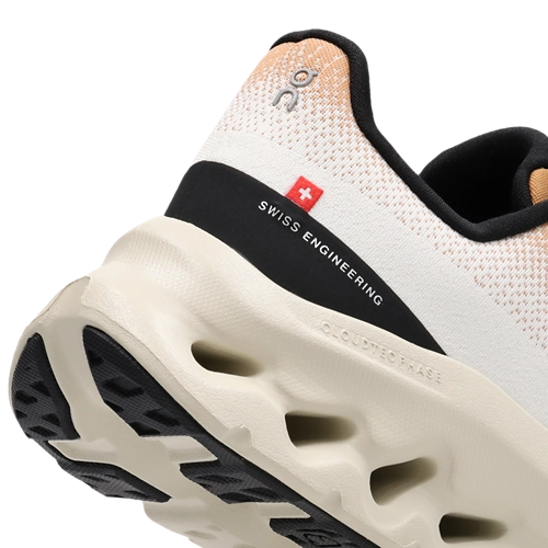 On Cloudtilt - Almond-Ivory