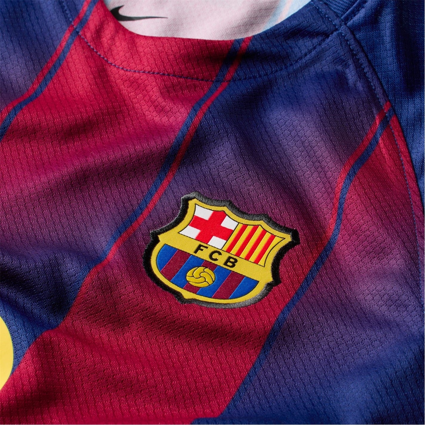 Barcelona Home Minikit 2025 2026 Infants