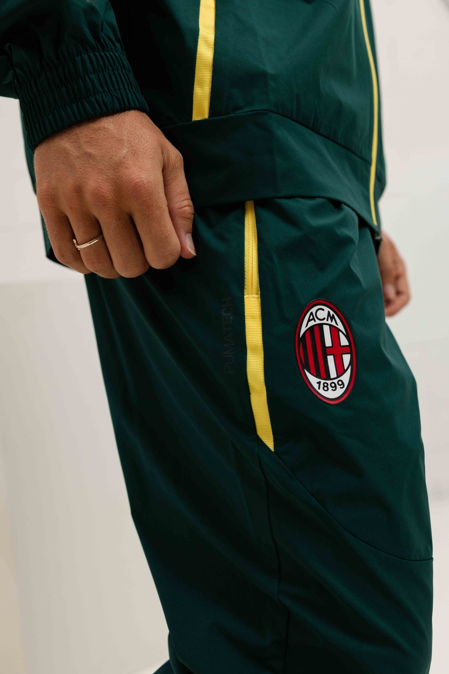 AC Milan Tech Woven Tracksuit Senior 2025/2026 Green