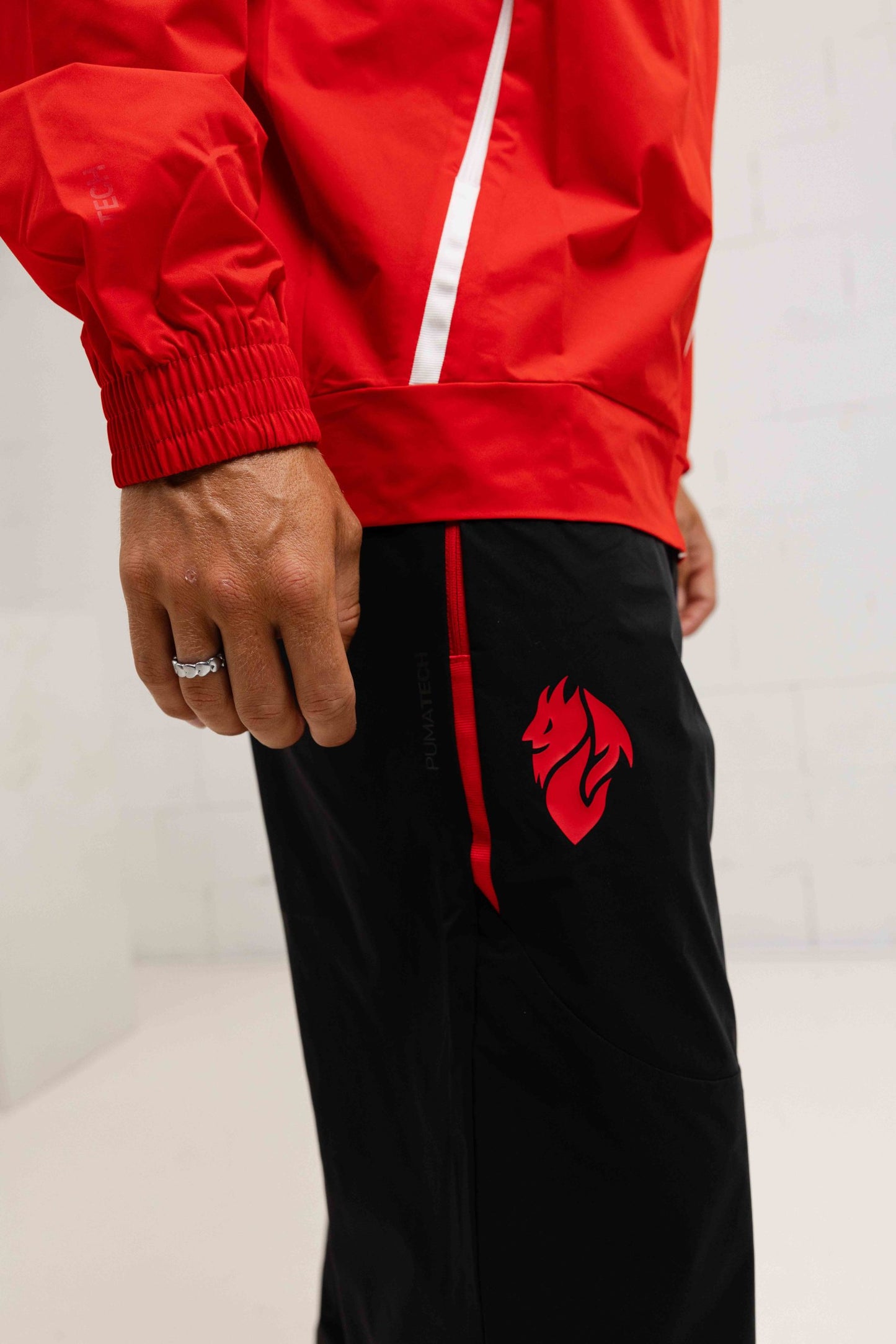 AC Milan Tech Woven Tracksuit Senior 2025/2026 Red