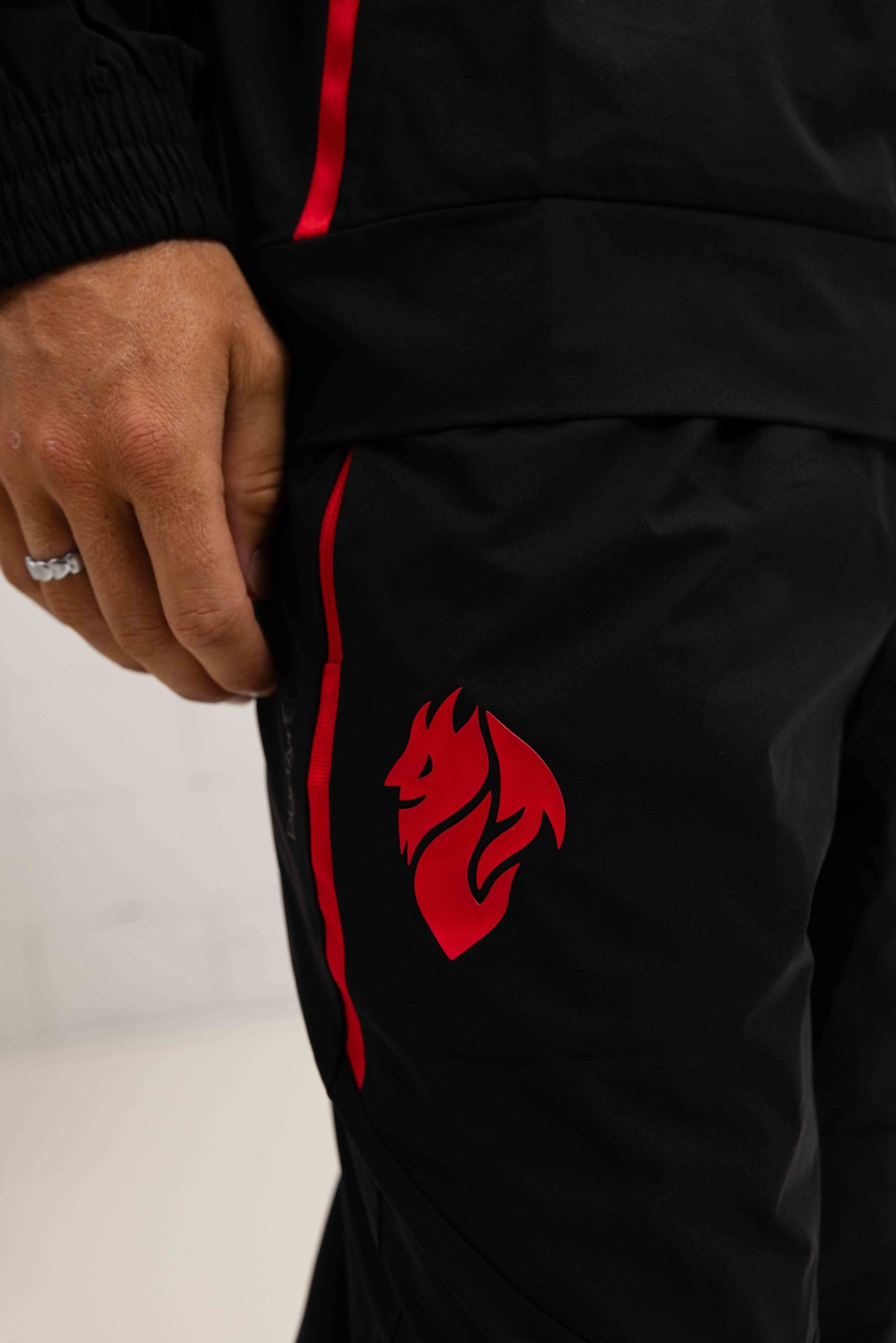 AC Milan Tech Woven Tracksuit Senior 2025/2026 Black