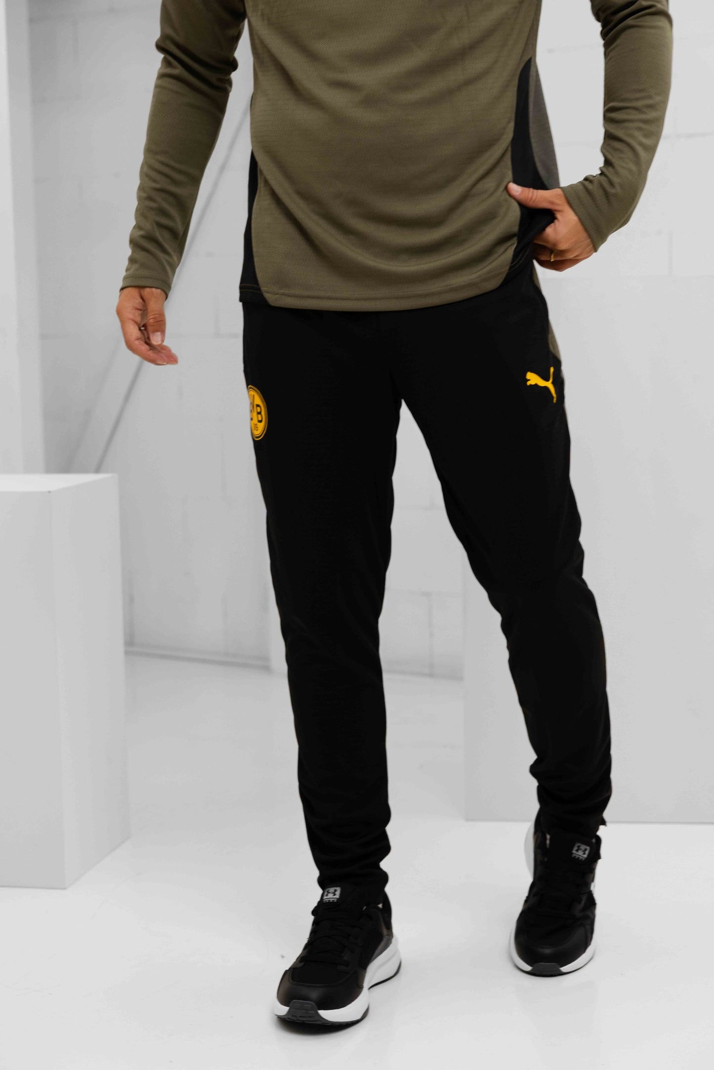 Borussia Dortmund 1/4 Zip Tracksuit Senior 2025/2026