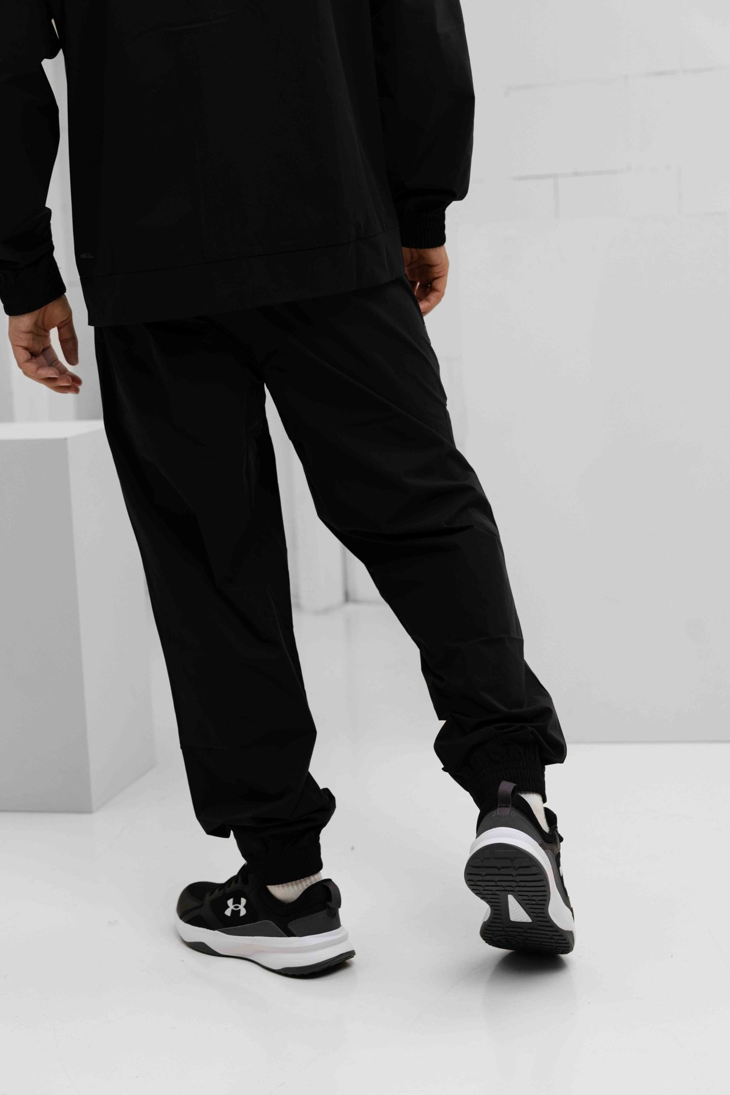 Borussia Dortmund Tech Woven Tracksuit Senior 2025/2026