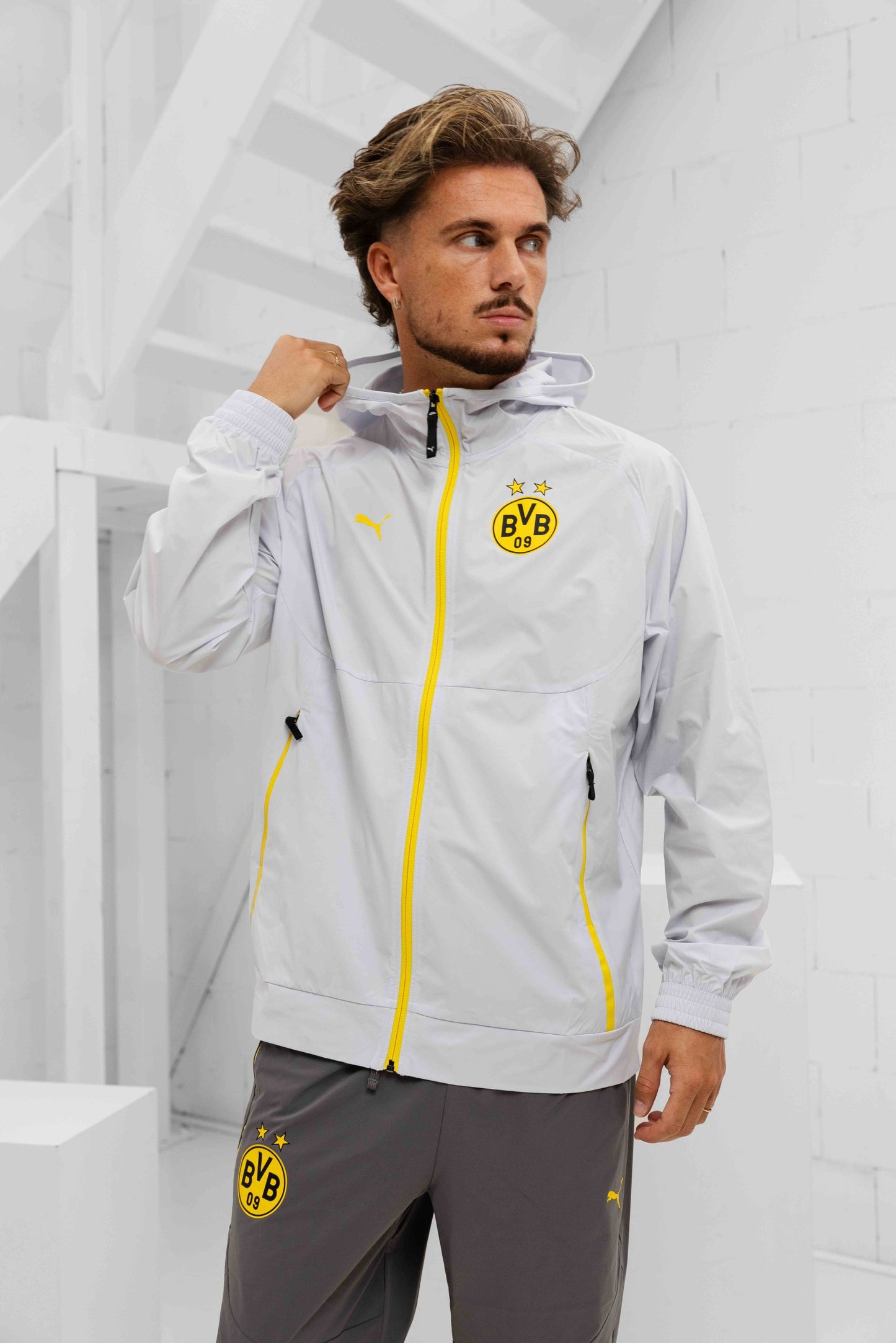 Borussia Dortmund Tech Woven Tracksuit Senior 2025/2026