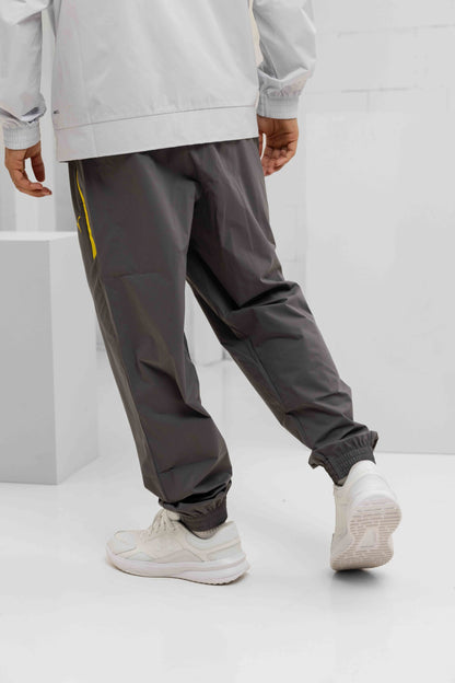 Borussia Dortmund Tech Woven Tracksuit Senior 2025/2026