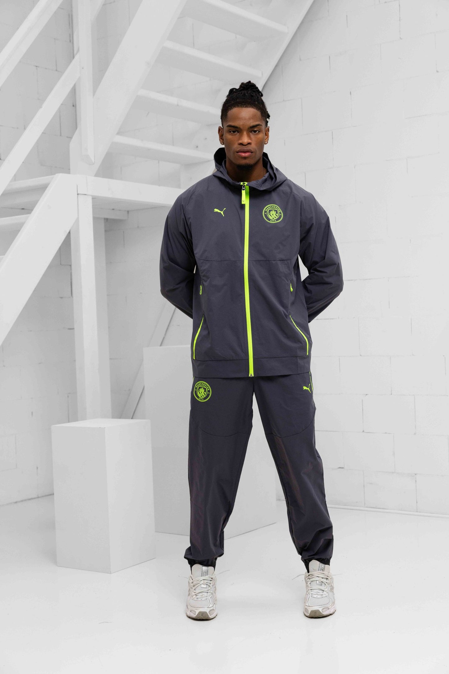 Manchester City Tech Woven Tracksuit Senior 2025/2026 Gray