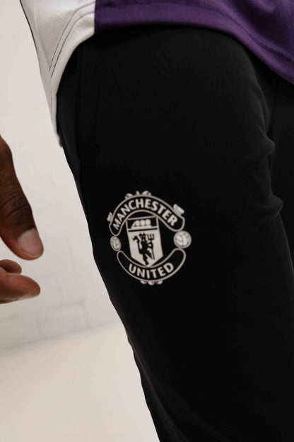 Manchester United 1/4 Zip Tracksuit Senior 2025/2026
