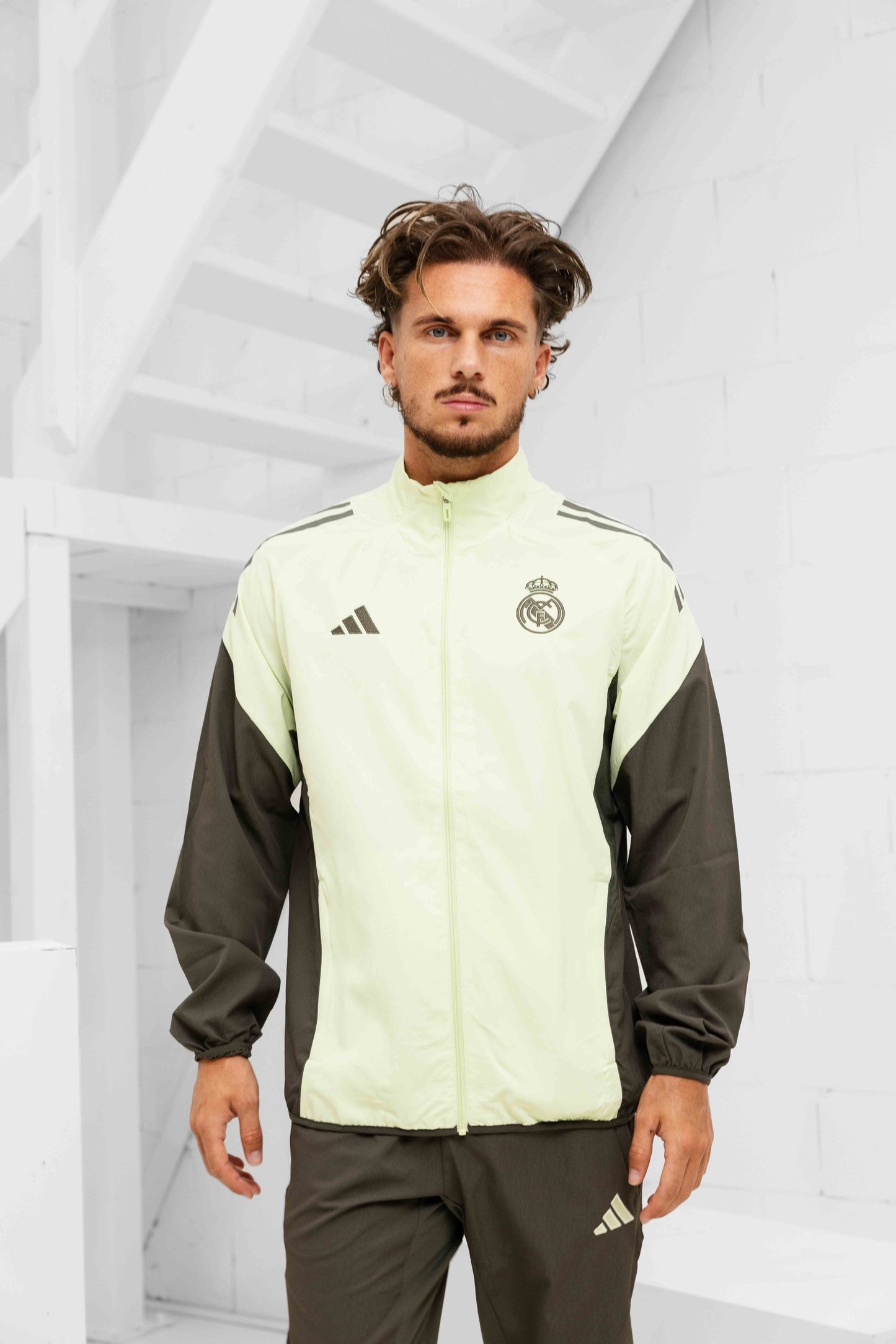 Real Madrid Presentation Tracksuit Senior 2025/2026