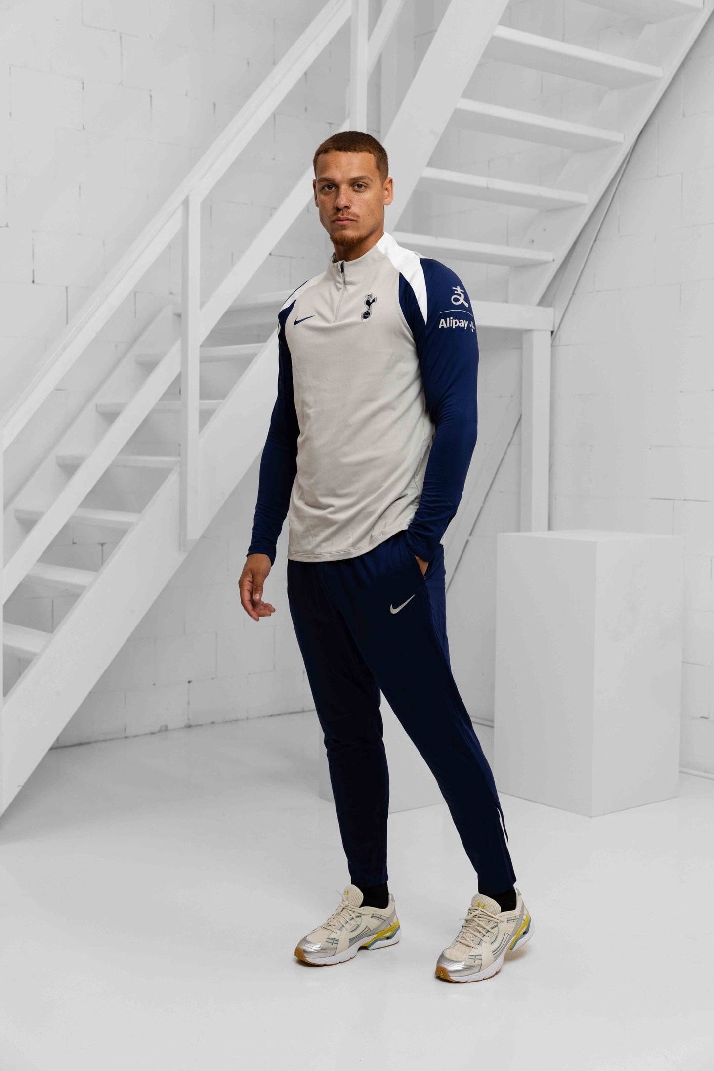 Tottenham Hotspurs Strike Tracksuit Senior 2025/2026