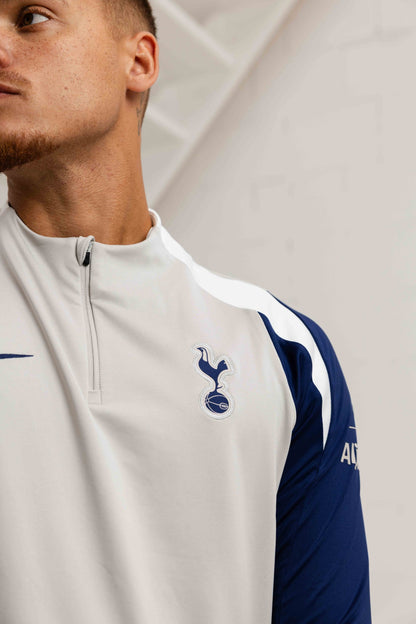 Tottenham Hotspurs Strike Tracksuit Senior 2025/2026