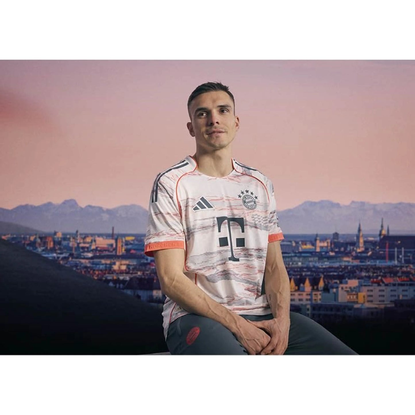 2025/26 Bayern Munich Home Jersey