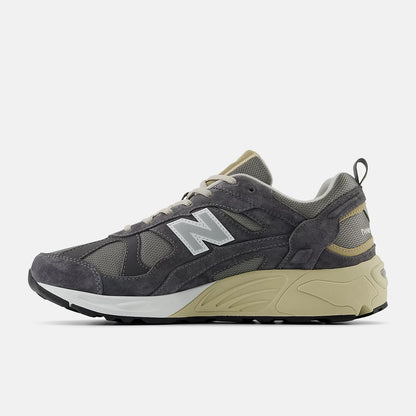 New Balance 878