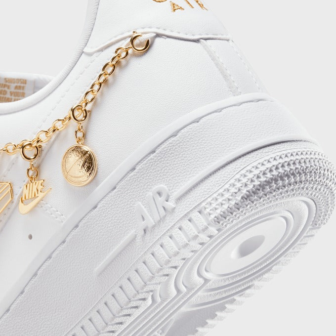 Nike WMNS Air Force 1 '07 LX