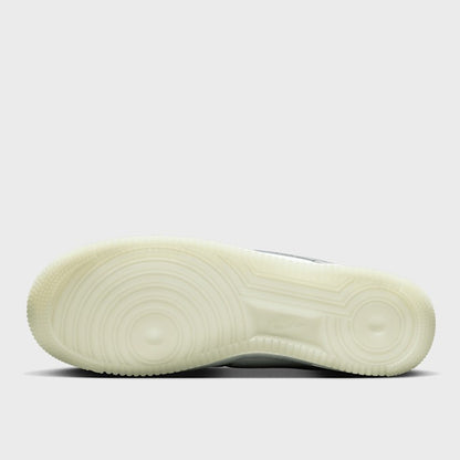 Nike Air Force 1 '07 LV8
