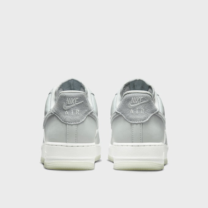 Nike Air Force 1 '07 LV8