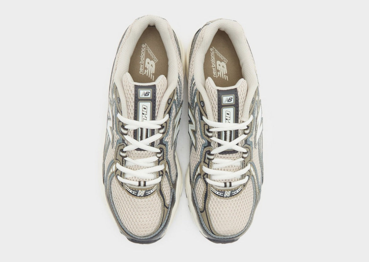 New Balance 740