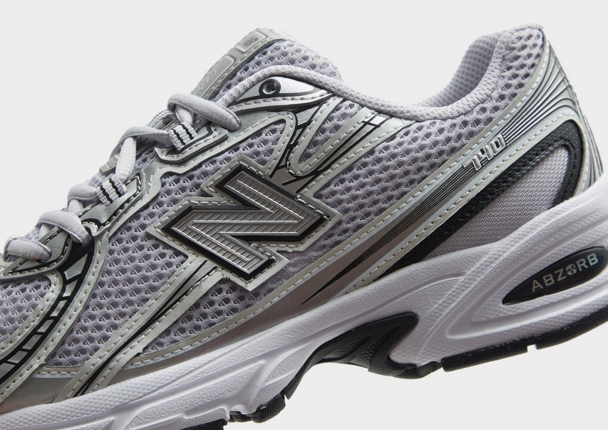 New Balance 740