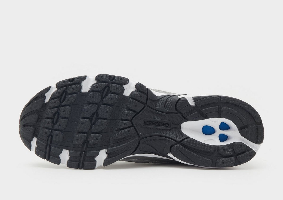 New Balance 740